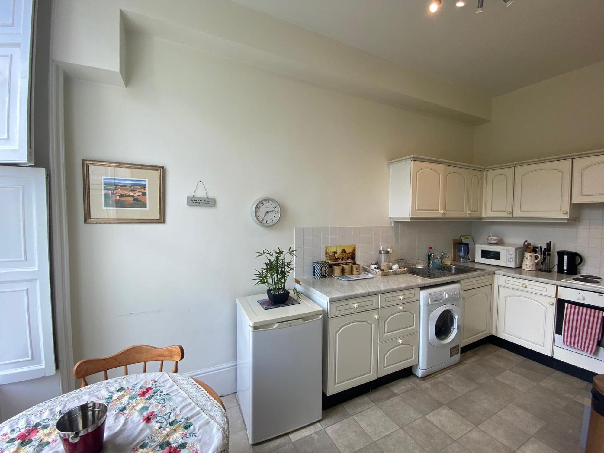Grosvenor Apartments In Bath - Great For Families, Groups, Couples, 80 Sq M, Parking Exterior foto